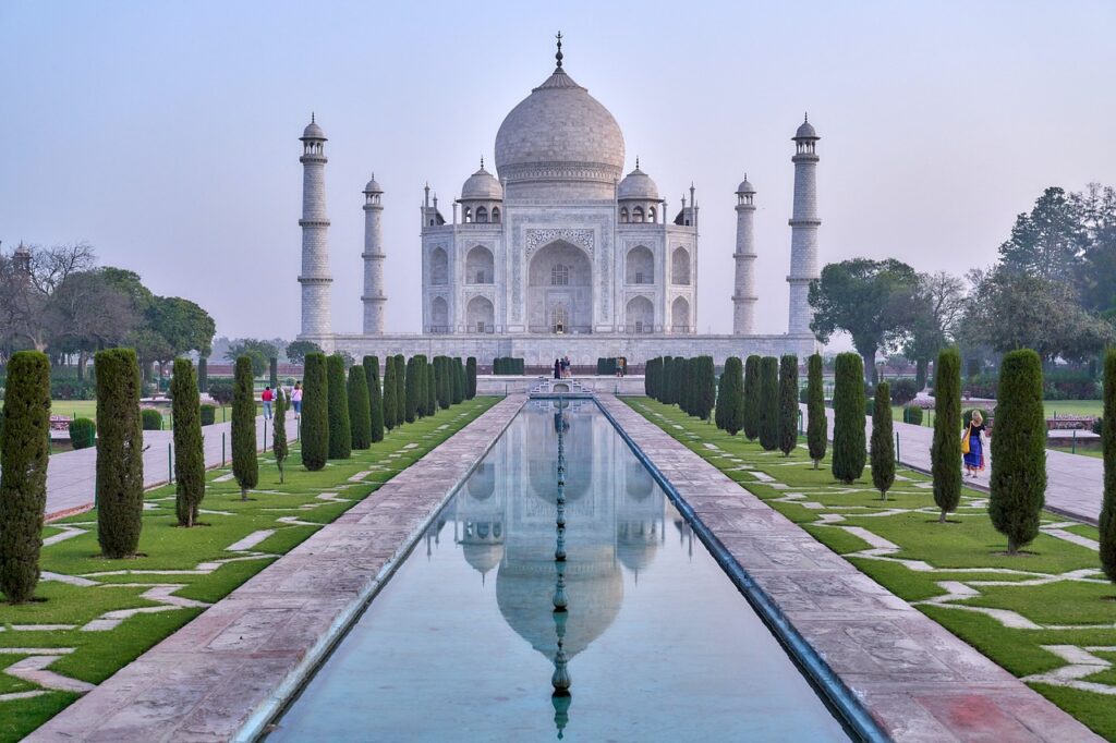 Tigers & Traditions: Explore India’s Golden Triangle in 7 Days